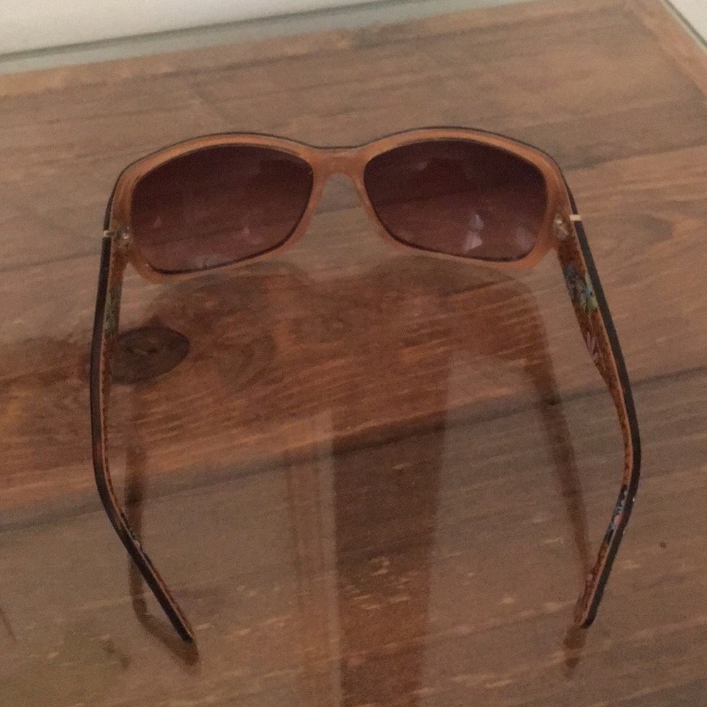 Coach sunglasses - Picture 3 of 6